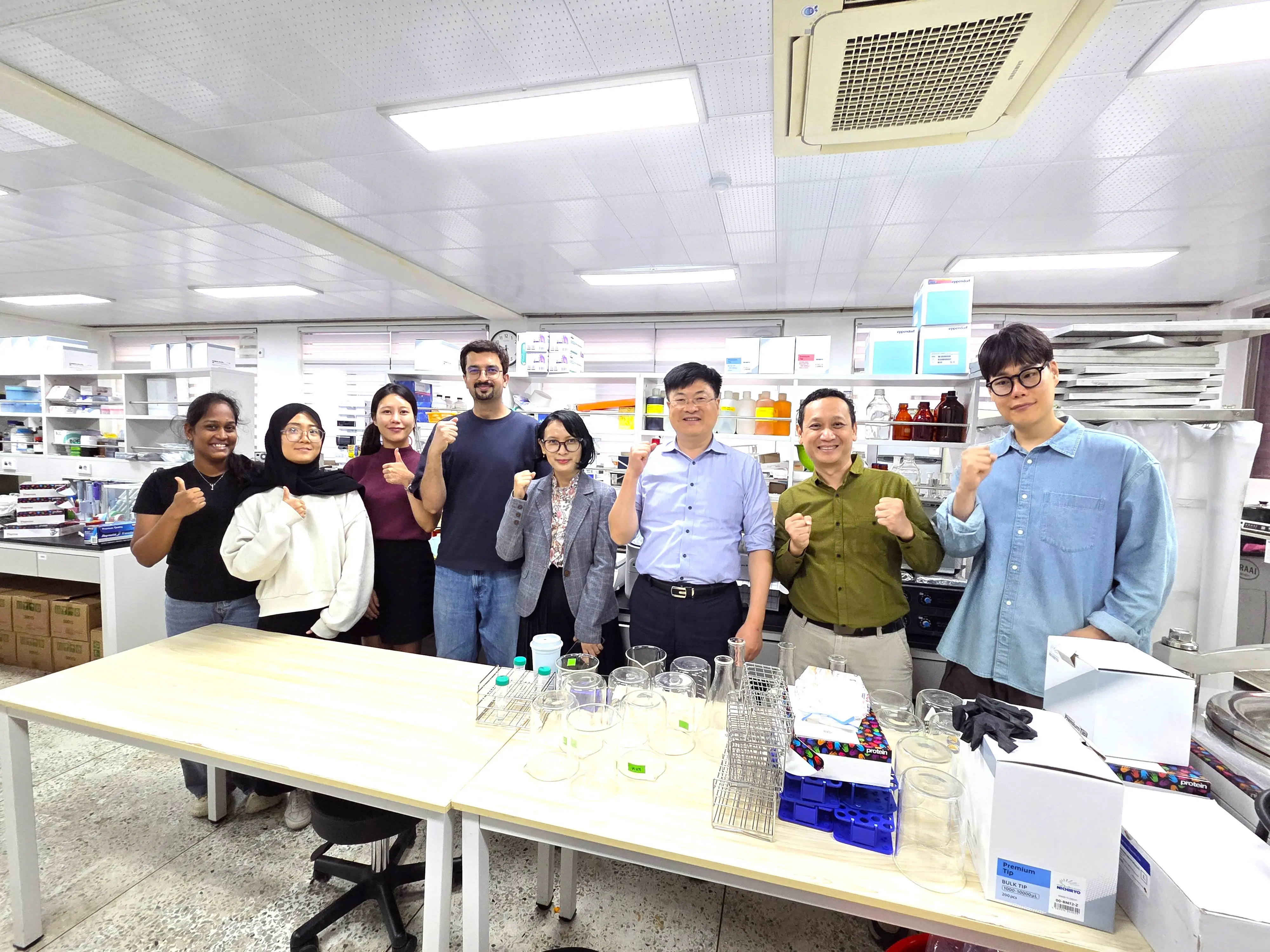 Foto Lab Member 1_rev.jpg