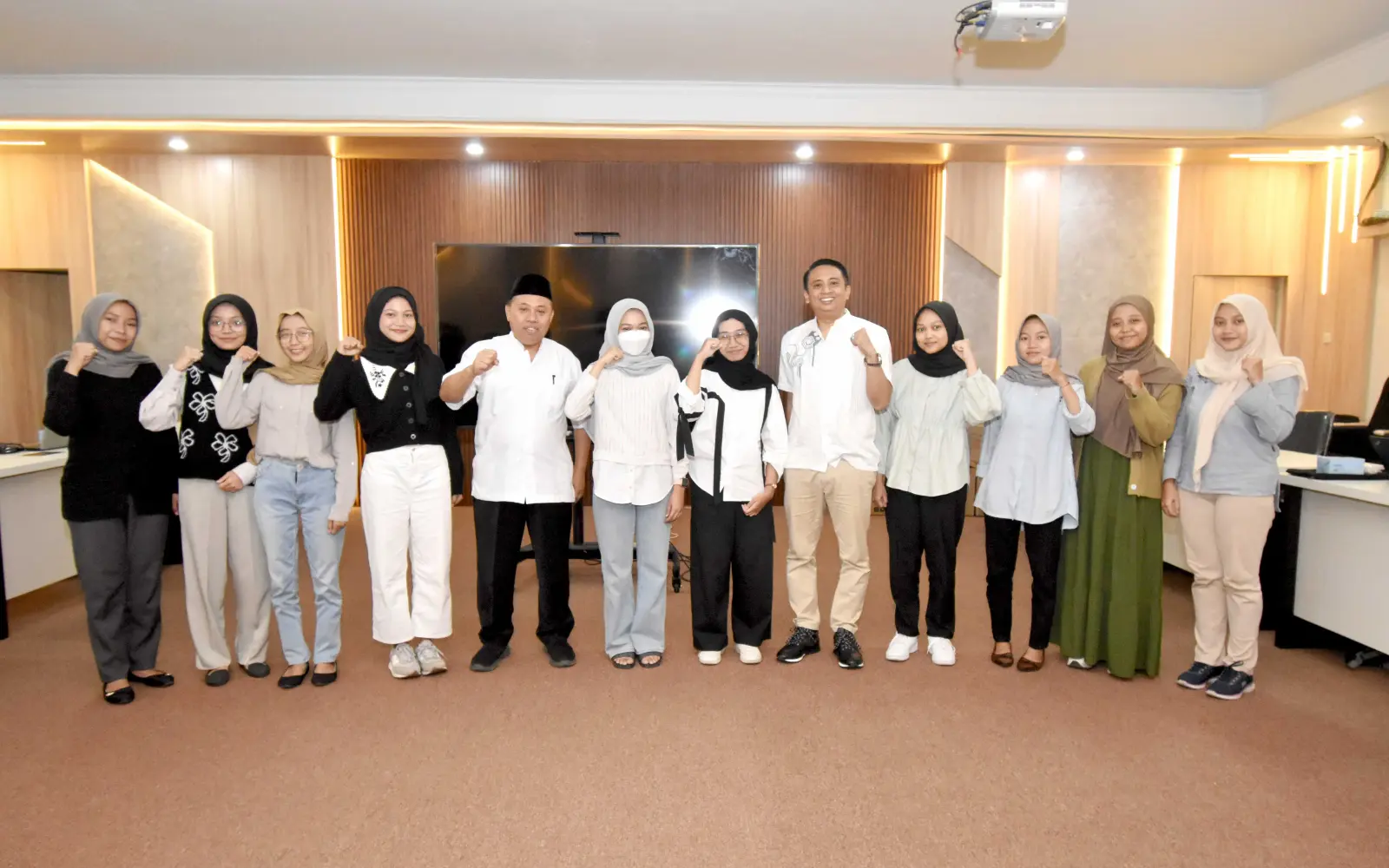Rektor Lepas Delegasi Pimnas ke - 37 UNSOED
