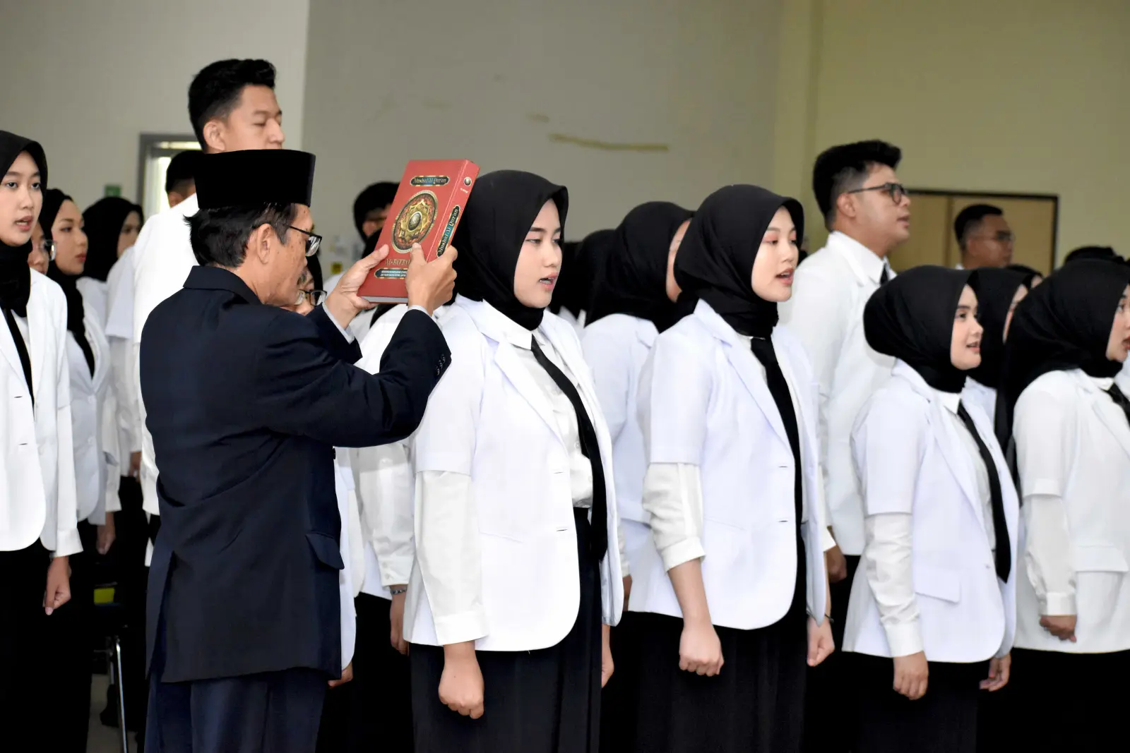 FK UNSOED Lantik 77 Dokter Baru, Siap Mengabdi untuk Negeri