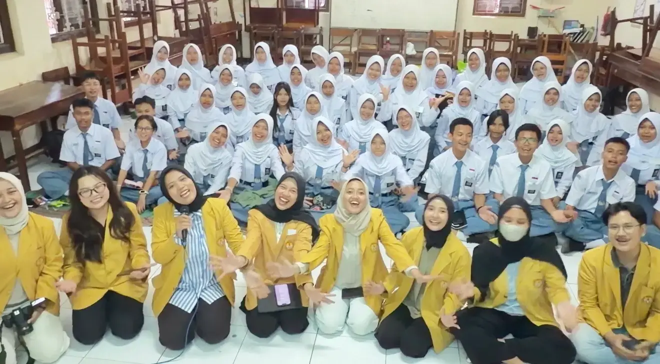 Mahasiswa Profesi Apoteker Unsoed Gelar Penyuluhan Dagusibu untuk Siswa PMR di SMAN 2 Purwokerto