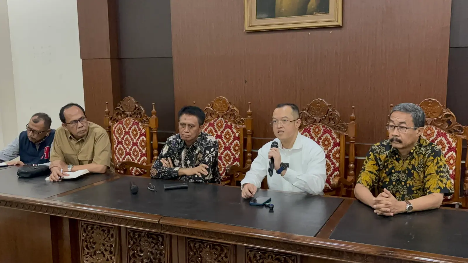 Kemdiktisaintek Tunjuk Prof Ali Rokhman sebagai Plt Rektor Unsoed
