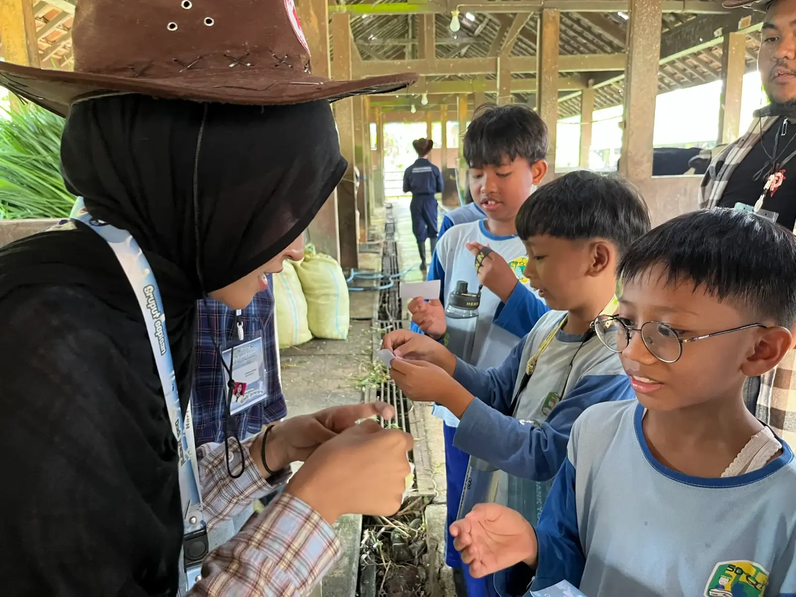 Hari Susu Nusantara 2026: Mahasiswa Peternakan Unsoed Edukasi Gizi dan Kenalkan Dunia Peternakan Sejak Dini