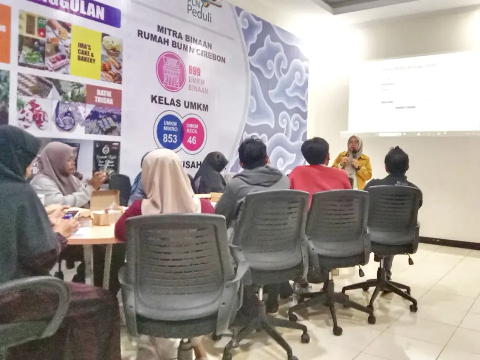 Mahasiswa Doktor Ilmu Akuntansi Berikan Pelatihan Pencatatan Keuangan Digital bagi Pelaku UMKM