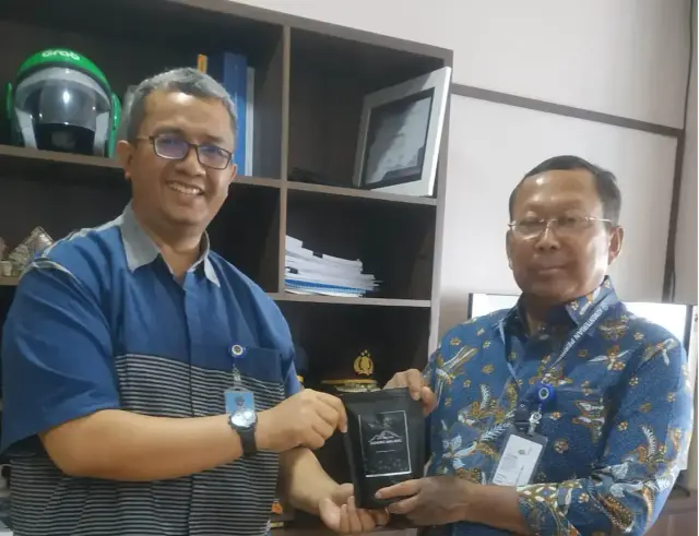 Saat Kampung Gelap, Greenhouse Tetap Terang