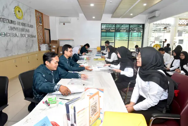 2.585 Calon Mahasiswa Jalur Mandiri Unsoed Ikuti Registrasi Fisik dan Verifikasi Berkas