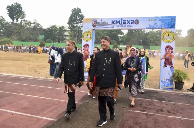 Semarak Kirab Budaya KMI Expo XVII, Mahasiswa Tampilkan Keberagaman Nusantara
