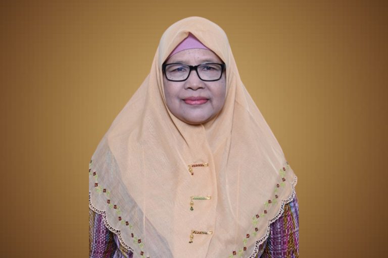 Prof. Dr. Dra. apt. Warsinah, M.Si