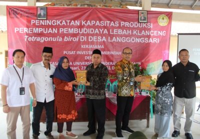 Pelatihan Peningkatan Kapasitas Produksi Lebah Klanceng Tetragonula Biroi Di Desa Langgongsari