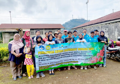 Faperta UNSOED Latih Petani Membuat Kompos dan Agensia Hayati Dukung Budidaya Stroberi Ramah Lingkungan