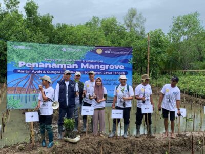 PT. Surveyor Indonesia-FPIK UNSOED, Tanam Mangrove Tangani Emisi Karbon