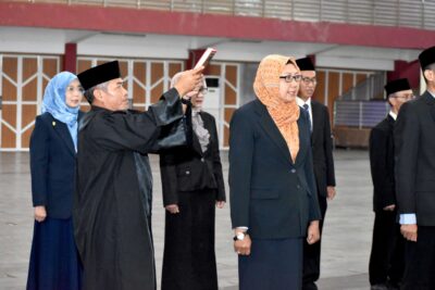 Pelantikan Pejabat Baru UNSOED, Rektor Tekankan Pelayanan yang Efektif dan Efisien