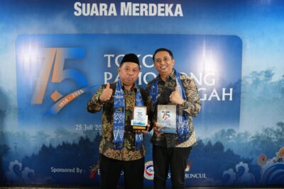 Rektor dan Wakil Rektor  UNSOED Dapatkan Penghargaan 75 Tokoh Pamomong Jawa Tengah