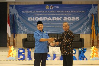 Krakatau Jadi Bahan Kuliah Perdana Mahasiswa Baru Biologi UNSOED