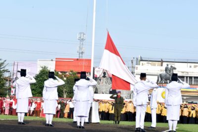 99 Pegawai UNSOED Terima Penghargaan Satyalancana Karya Satya di HUT ke-80 RI