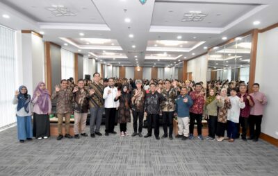 Foto bersama peserta Final Report Presentation ICSP 2025