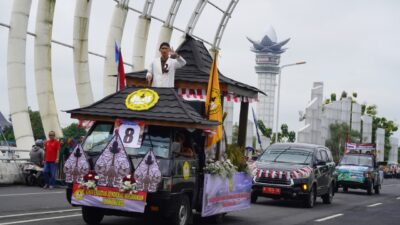 Unsoed Ikut Meriahkan Karnaval Mobil Hias di Kabupaten Banyumas