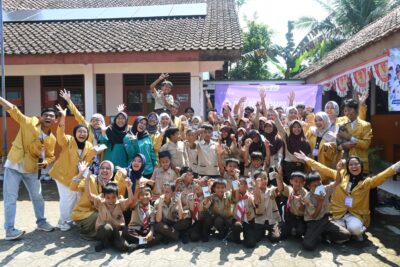 Edukasi Sehat dan Kreatif, UKMPR UNSOED Ajak Siswa SD di Desa Muntang Cegah DBD dengan 3M dan Lilin Lavender