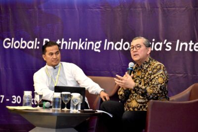 Pemaparan materi oleh Prof Tirta Nugraha Mursitama