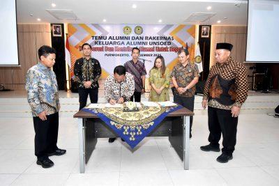 KA Unsoed Lantik Pengurus Presidium KAFE dan DPD, Resmikan Program Baru hingga Salurkan Bantuan Kemanusiaan