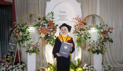 Sarjana Pertama di Keluarga dengan IPK Sempurna: Kisah Inspiratif Vera Nur Fadiya Lulusan Terbaik FMIPA Unsoed