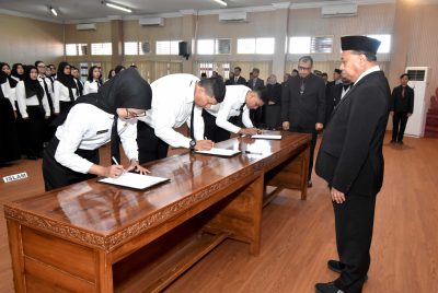155 Pegawai Unsoed Resmi Diambil Sumpah, Rektor Tekankan ASN Adaptif dan Berorientasi Pelayanan