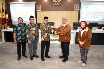 Perkuat Tata Kelola Akademik, Senat Unsoed dan Dewan Guru Besar UI Bertukar Pengalaman Kelembagaan